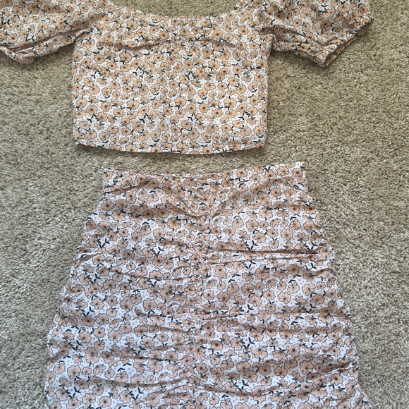 SEED TEEN - GIRLS FLORAL SKIRT AND TOP - Picture 2 of 7